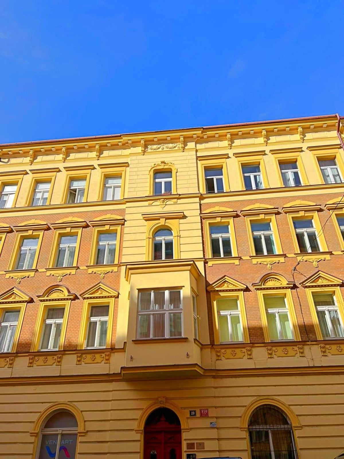 Mezonetovy Apartman V Centru Praga Esterno foto