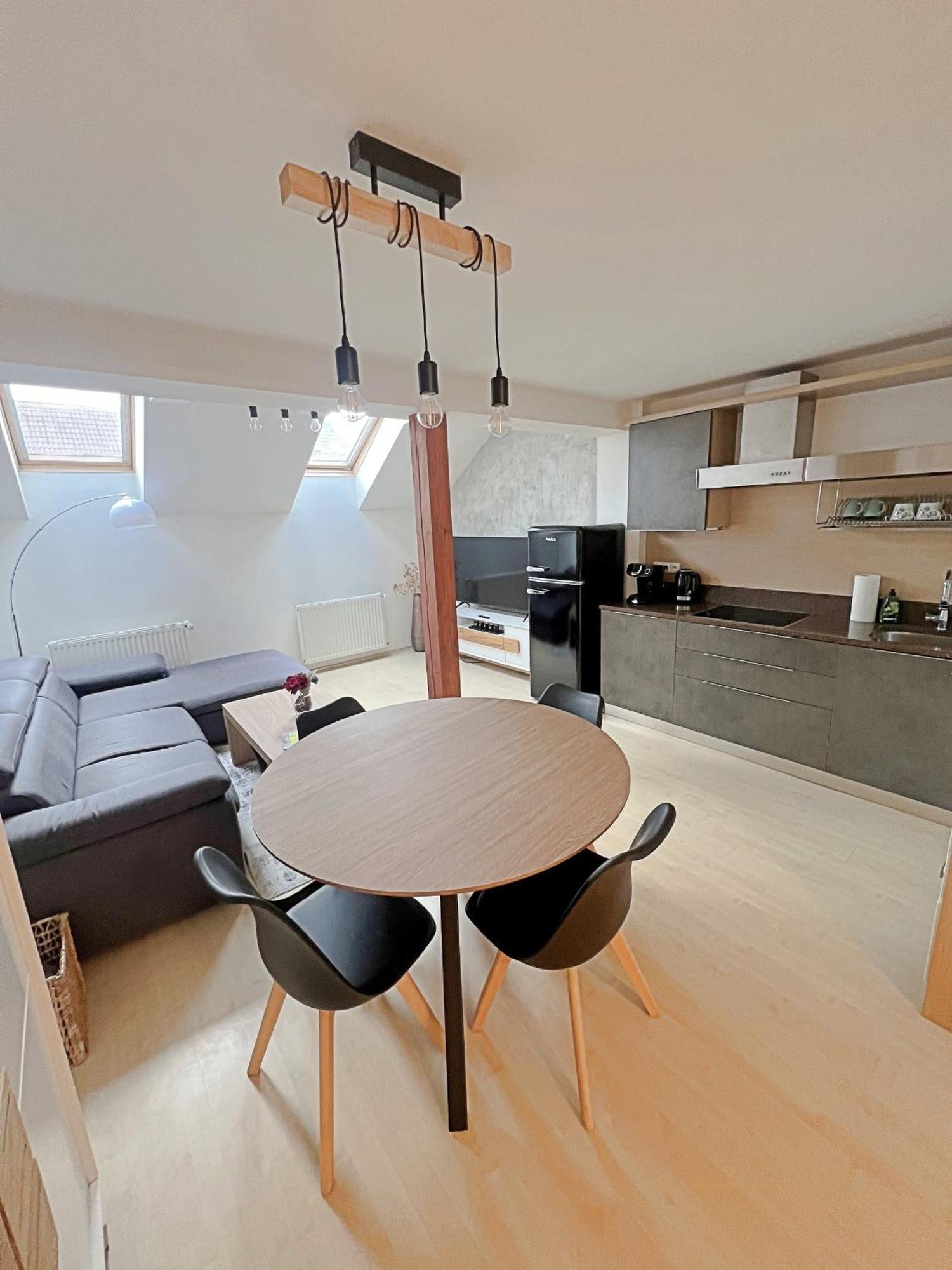 Mezonetovy Apartman V Centru Praga Esterno foto